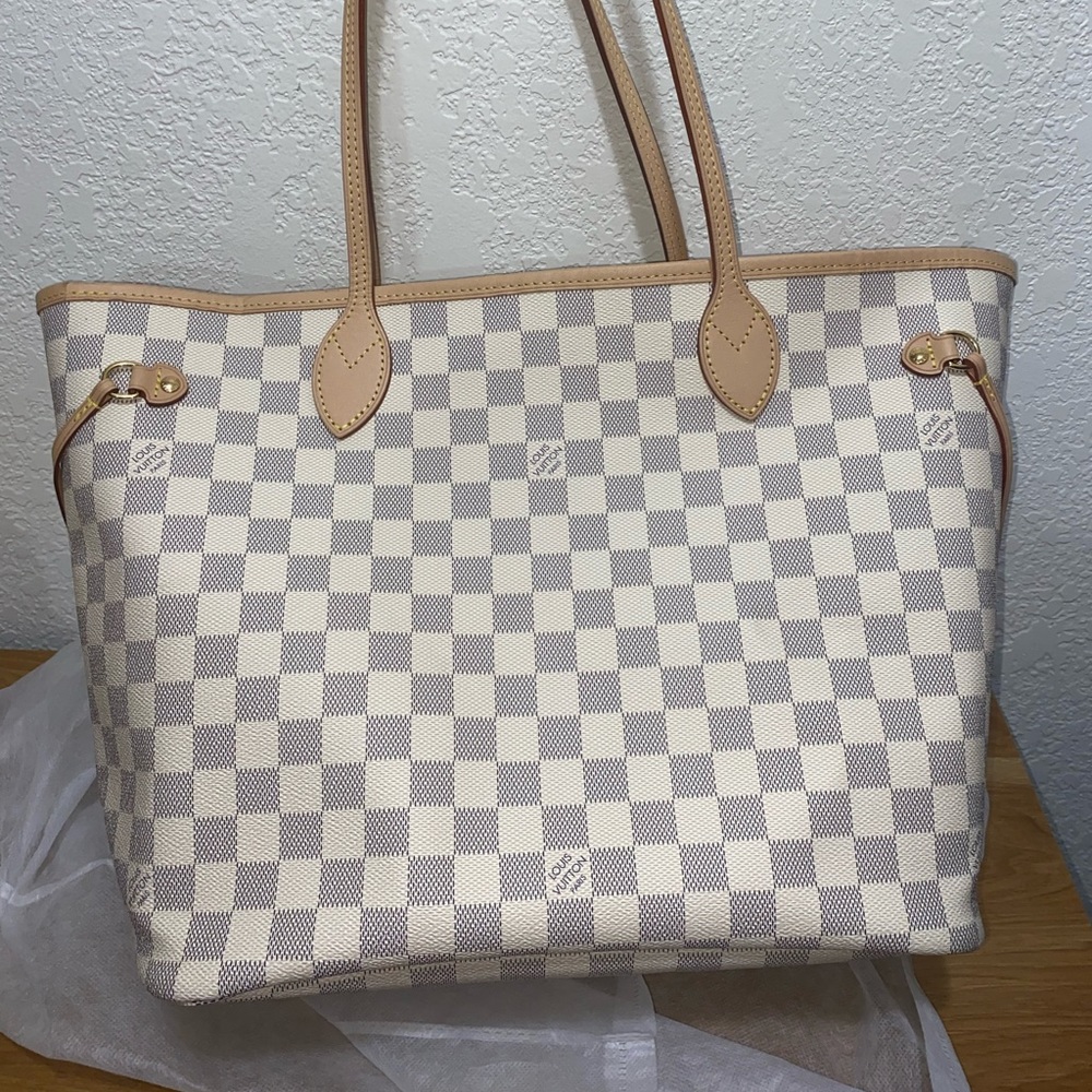 Neverfull MM Azur white pink interior
